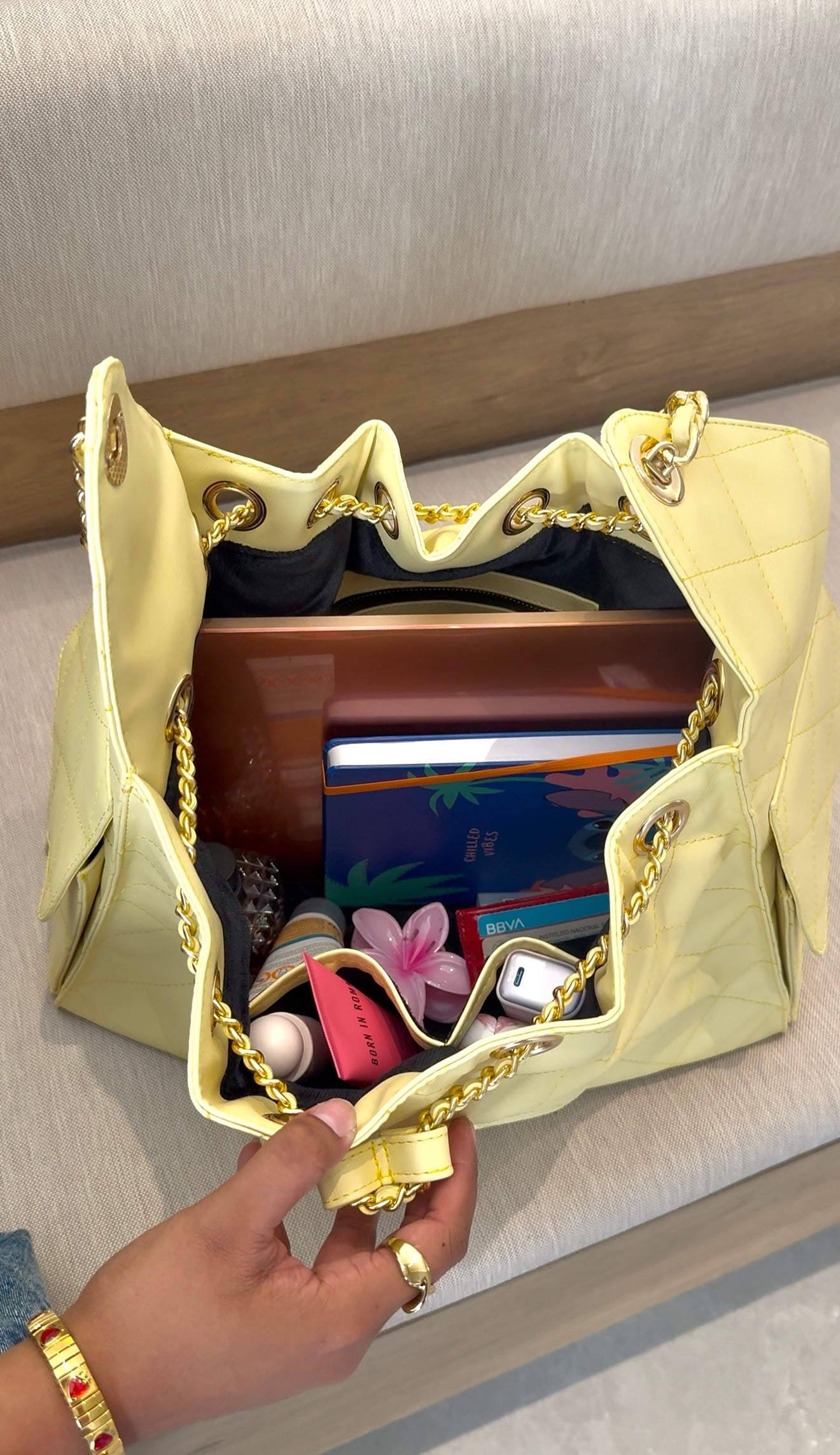 Bolso grande acolchado Charlotte con espacio para laptop e iPad